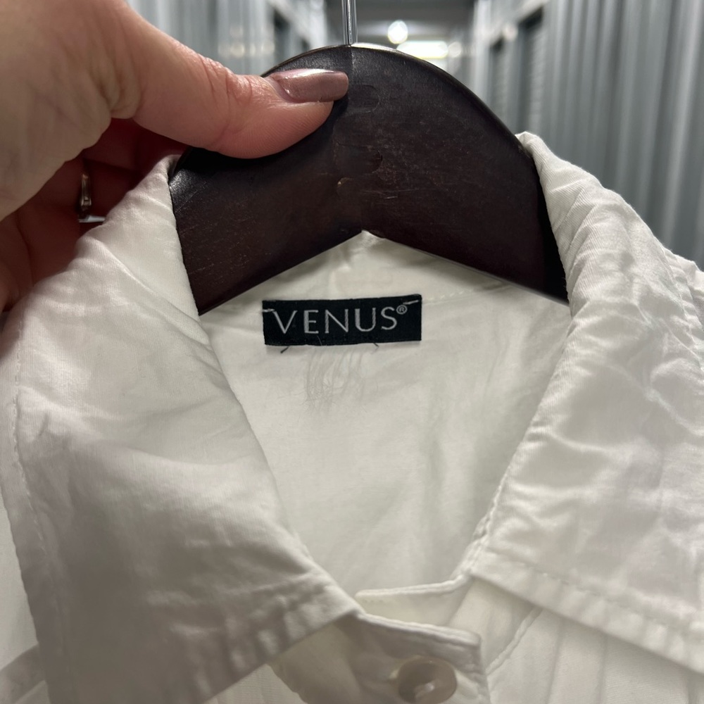 Venus Collared Button-Down Womens Sleeveless Top … - image 3